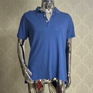 Koszulka Polo Męska Tommy Hilfiger rozmiar. XL Koszula Męska renomowanej marki Stan: Bardzo Dobry Marka: Tommy Hilfiger Rozmiar z Metki: XL Skład z Metki: 100% Bawełna Produkt w 100% oryginalny Uwagi: Przebicia na manekinie to efekt odbijającego się swiatła od powierzchni manekina Polecam! Wymiary: Szerokość pod pachami 61cm dł. całkowita 75cm Kupując u mnie masz gwarancje: -Najwyższej markowej jakości ✅ -Oryginalności ✅ -Szybkiej wysyłki ✅ -Dokonania Zwrotu ✅ W razie dodatkowych pytań proszę o wiadomość prywatną lub kontakt telefoniczny : -504930512 -796875392 #Zakupy #Z #Pasją #Bonasavine #Tommy