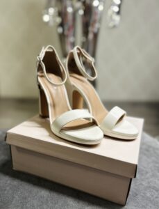 Buty Damskie na obcasie Anna Field rozmiar. 38d