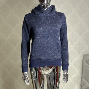 Bluza Damska renomowanej marki Stan: Bardzo Dobry Marka Superdry Rozmiar z Metki: XS Skład z Metki Bawełna Produkt w 100% oryginalny Uwagi: Brak Polecam! *Jestem Otwarta Na Negocjacje* Wymiary: Szerokość pod pachami 48cm dł. całkowita 60cm dł. rękawa od pachy 54cm dł. rękawa od kołnierza 74cm Kupując u mnie masz gwarancje: -Najwyższej markowej jakości ✅ -Oryginalności ✅ -Szybkiej wysyłki ✅ -Dokonania Zwrotu ✅ W razie dodatkowych pytań proszę o wiadomość lub telefon: -504930512 -796875392 #Zakupy #Z #Pasją #Bonasavine #Bluza #superdry