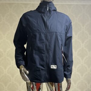 Kurtka Męska renomowanej marki Stan: Nowa Marka Kari Traa Rozmiar z Metki L Skład z Metki: 72% Bawełna / 28% Poliester Produkt w 100% oryginalny Uwagi: Brak Polecam! *Jestem Otwarta Na Negocjacje* Wymiary: Szerokość pod pachami 56cm dł. całkowita 74cm dł. rękawa od pachy 55cm dł. rękawa od kołnierza 80cm Kupując u mnie masz gwarancje: -Najwyższej markowej jakości ✅ -Oryginalności ✅ -Szybkiej wysyłki ✅ -Dokonania Zwrotu ✅ W razie dodatkowych pytań proszę o wiadomość lub telefon: -504930512 -796875392 #Zakupy #Z #Pasją #Bonasavine #Kurtka #Kari #traa