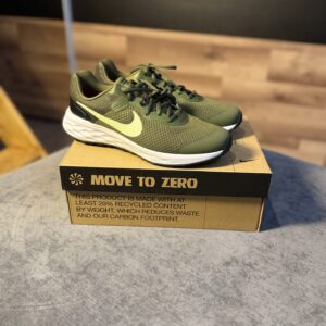 Sportowe Buty Męskie Nike Revolution 6 rozmiar. 40