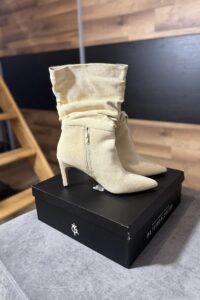 Skórzane Buty Damskie na Obcasie 4Th rozmiar 40