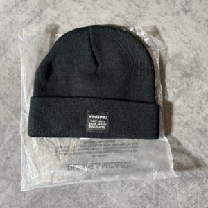 Do zaoferowania mam zimową czapkę renomowanej firmy Stan: Nowa Rozmiar uniwersalny Produkt w 100% oryginalny 100% Akrylowa Dzianina Uwagi: brak Polecam! Kupując u mnie masz gwarancje: -Najwyższej markowej jakości -Oryginalności -Szybkiej wysyłki -Dokonania Zwrotu W razie dodatkowych pytań proszę o wiadomość prywatną #Zakupy #Z #Pasją #Bonasavine #Vintage