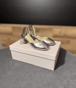 Buty Damskie Czołeńka srebrne rozmiar 35 / 23cm